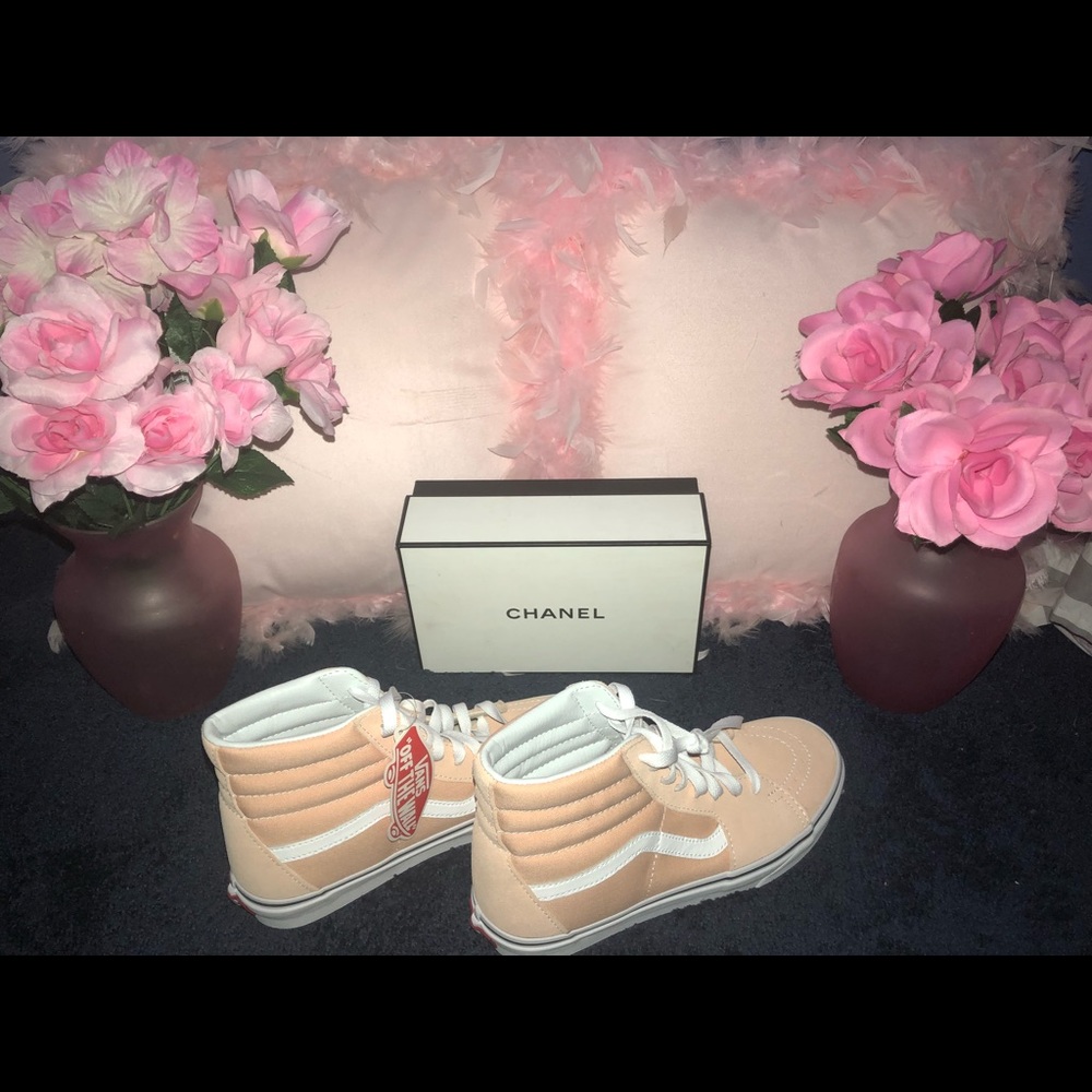 Brand new Bleached Apricot/True Whi Vans SK8-HI